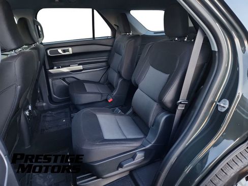 Used 2022 Ford Explorer XLT image 28