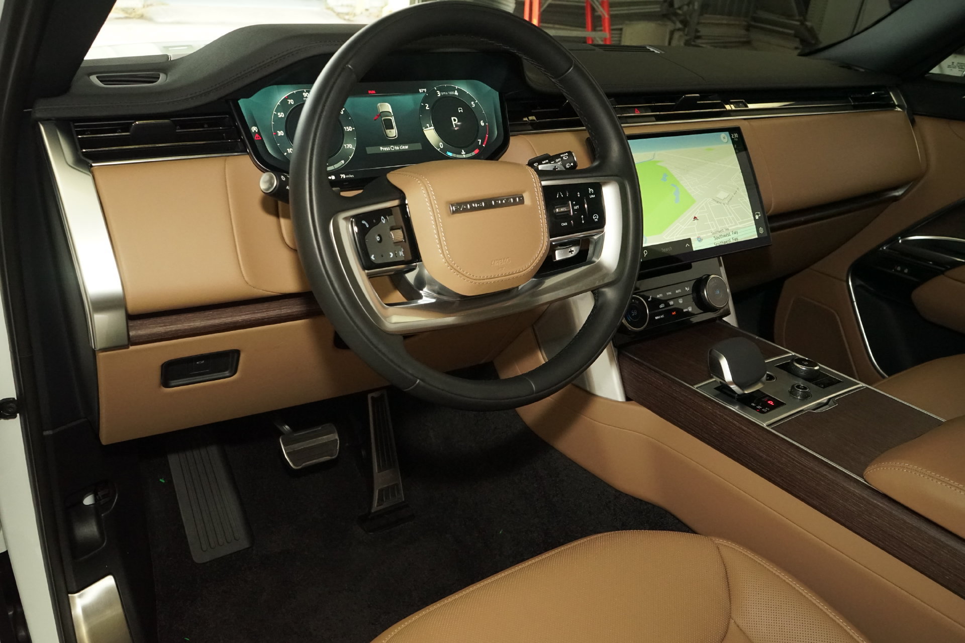 Used 2023 Land Rover Range Rover SE AWD/4WD image 7