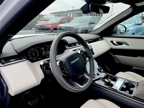 Used 2018 Land Rover Range Rover Velar image 10