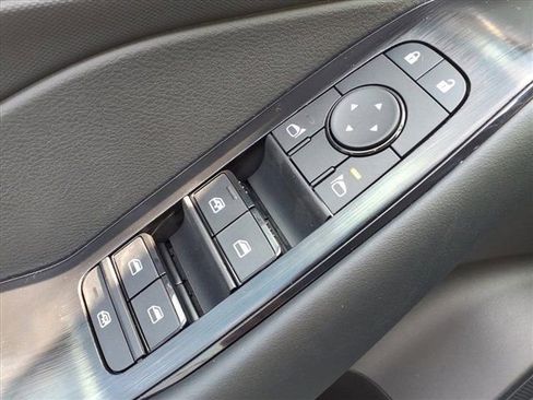 New 2026 Nissan Rogue S image 17