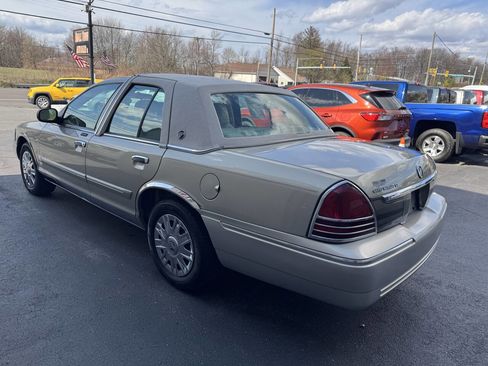 Used 2008 Mercury Grand Marquis GS RWD image 6