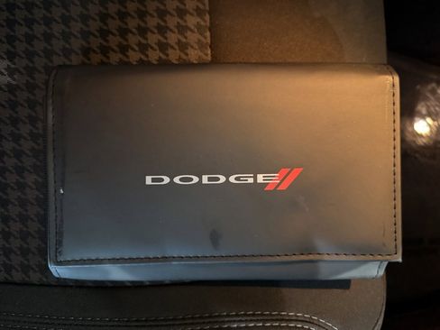 Used 2018 Dodge Challenger SXT image 28