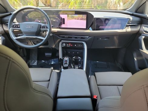 Used 2025 Audi Q5 Prestige AWD/4WD image 12