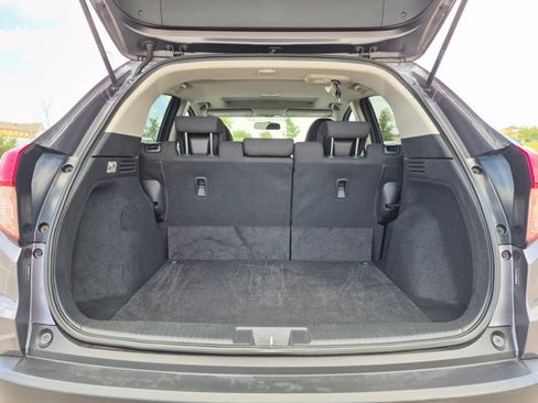 Used 2017 Honda HR-V EX image 6
