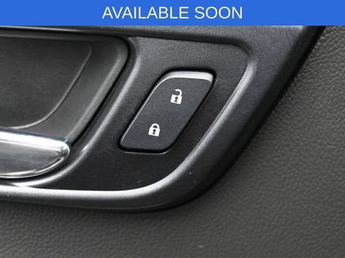 Used 2018 Chevrolet Suburban Premier AWD/4WD image 15