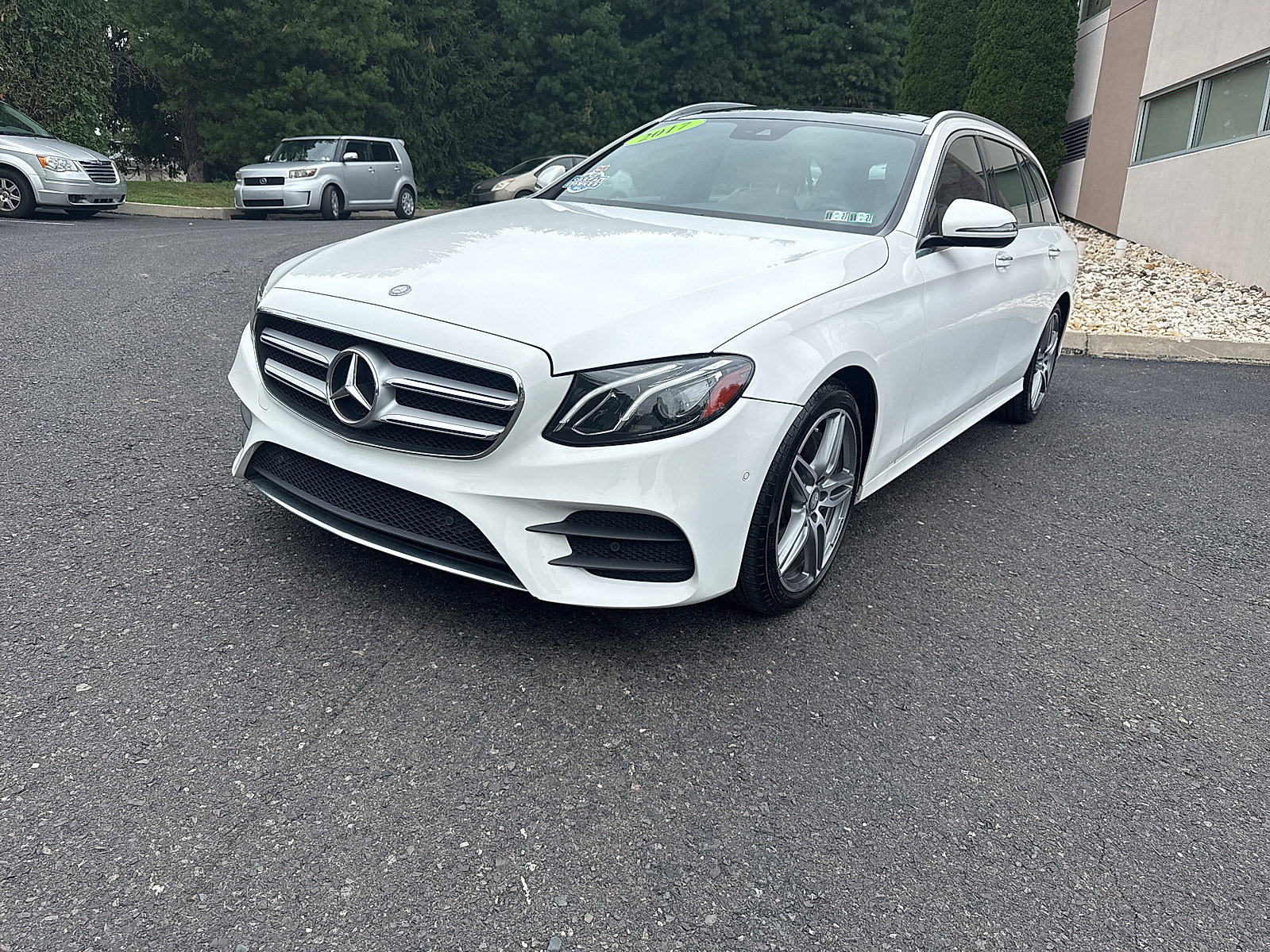 Used 2017 Mercedes-Benz E 400 4MATIC Wagon image 16