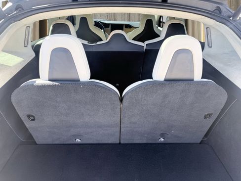 Used 2019 Tesla Model X 75D image 76