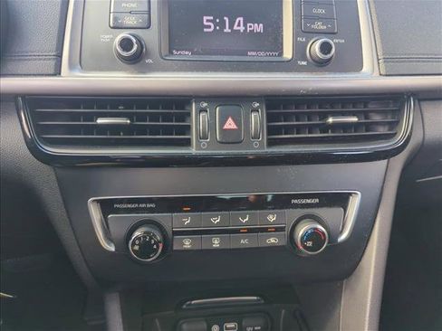 Used 2017 Kia Optima LX image 8
