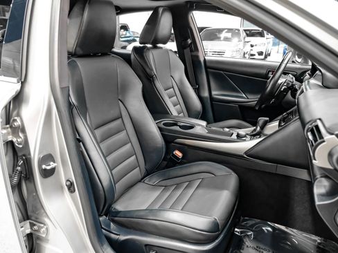 Used 2019 Lexus IS 300 RWD image 36