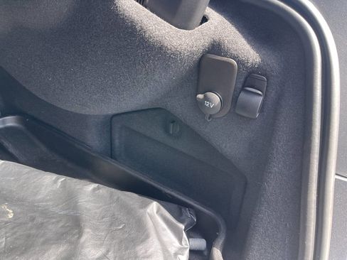 Used 2017 Jaguar XE Prestige image 29