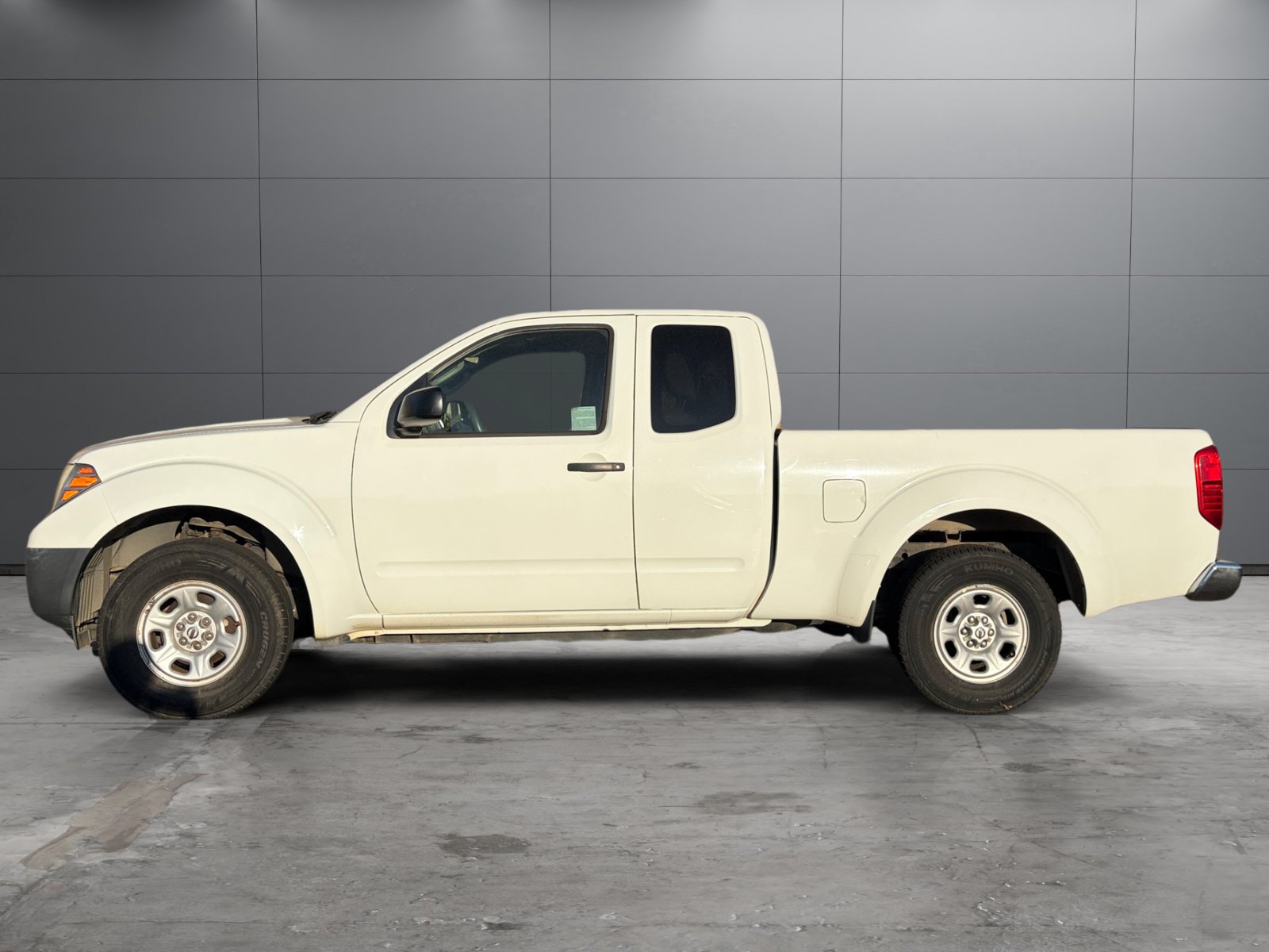 Used 2015 Nissan Frontier S RWD image 2