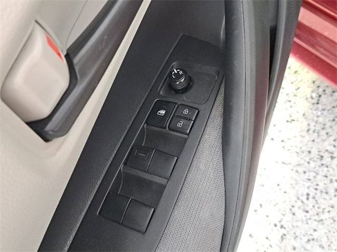 Used 2022 Toyota Corolla LE image 22