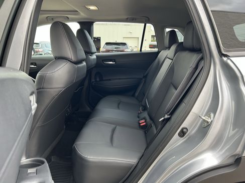 Certified 2022 Toyota Corolla Cross XLE image 17