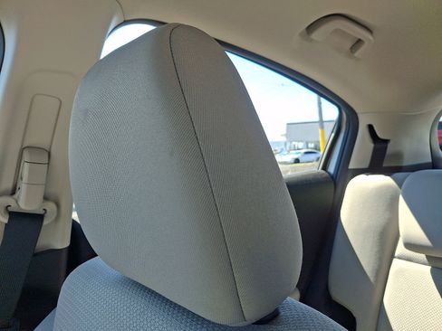 Used 2021 Honda HR-V LX image 13