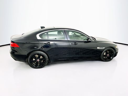 Used 2019 Jaguar XE Prestige RWD image 10