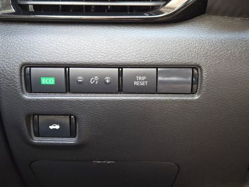 Used 2023 Nissan Sentra SV FWD image 29