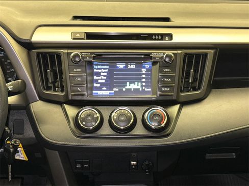 Used 2017 Toyota RAV4 LE image 17