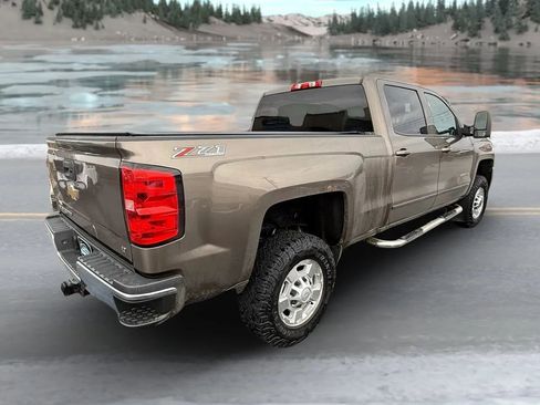 Used 2015 Chevrolet Silverado 2500 LT w/ LT Convenience Package AWD/4WD image 3