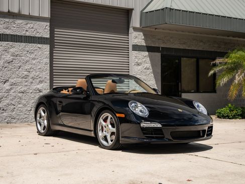 Used 2011 Porsche 911 Carrera S RWD image 4