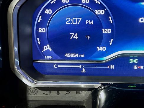 Used 2025 Chevrolet Silverado 2500 ZR2 w/ Technology Package AWD/4WD image 8