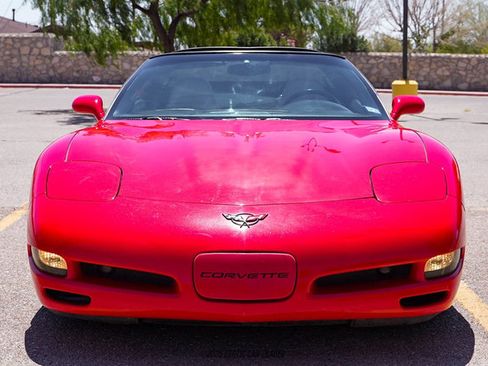 Used 1999 Chevrolet Corvette Coupe w/ Memory Pkg RWD image 13