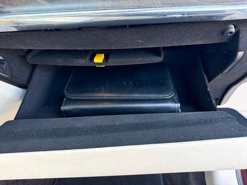 Used 2017 Lincoln Continental Select FWD image 35