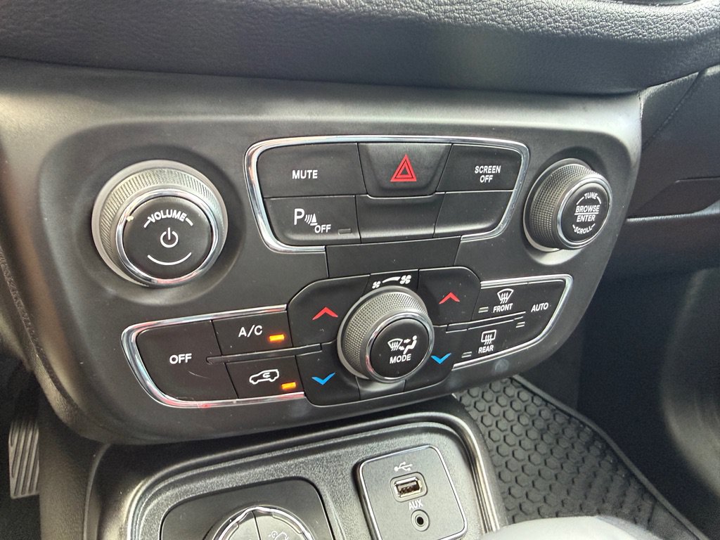 Used 2017 Jeep Compass Trailhawk w/ Leather Interior Group AWD/4WD image 28