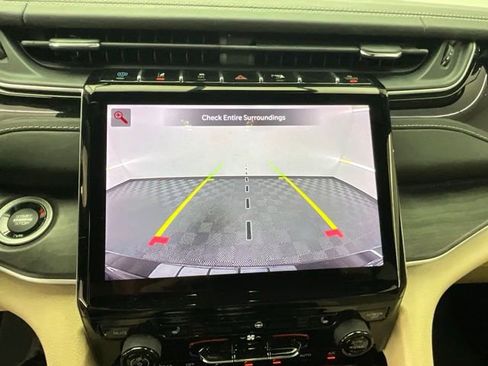 Used 2022 Jeep Grand Cherokee Limited 4xe AWD/4WD image 5