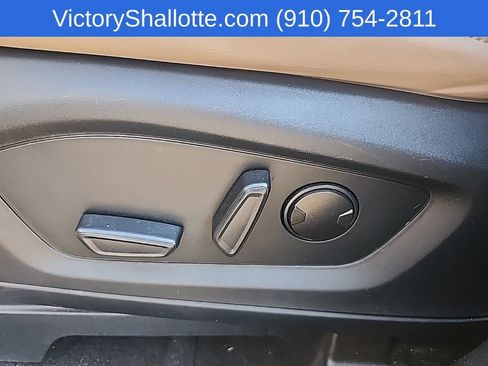 Used 2021 Ford Explorer XLT w/ Equipment Group 202A RWD image 17