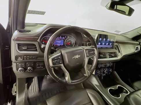 Used 2021 Chevrolet Tahoe Z71 w/ Luxury Package AWD/4WD image 11