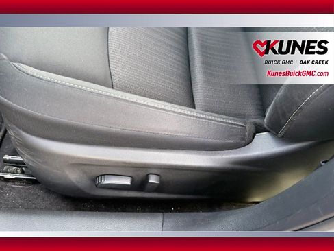 Used 2025 Nissan Altima 2.5 SV image 10