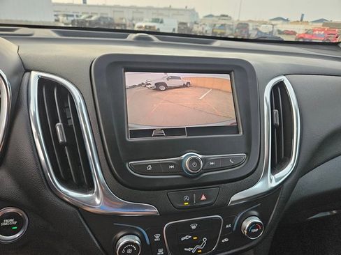 Used 2023 Chevrolet Equinox LT AWD/4WD image 18