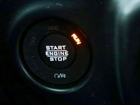 Used 2021 Jeep Gladiator Willys image 26