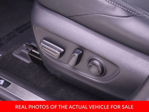 Used 2024 Toyota Venza Nightshade AWD/4WD image 15