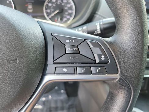 Used 2024 Nissan Sentra SV FWD image 18