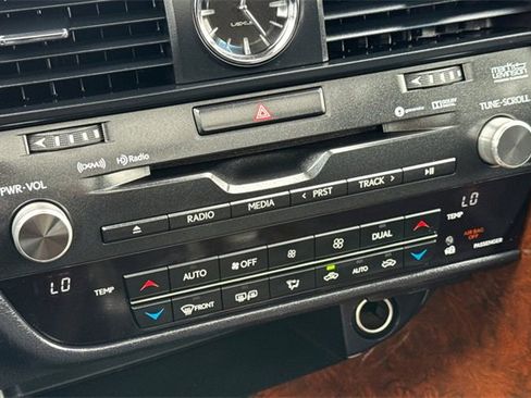 Used 2018 Lexus RX 350 FWD w/ Premium Package image 31