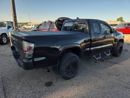 Used 2017 Toyota Tacoma SR RWD image 4