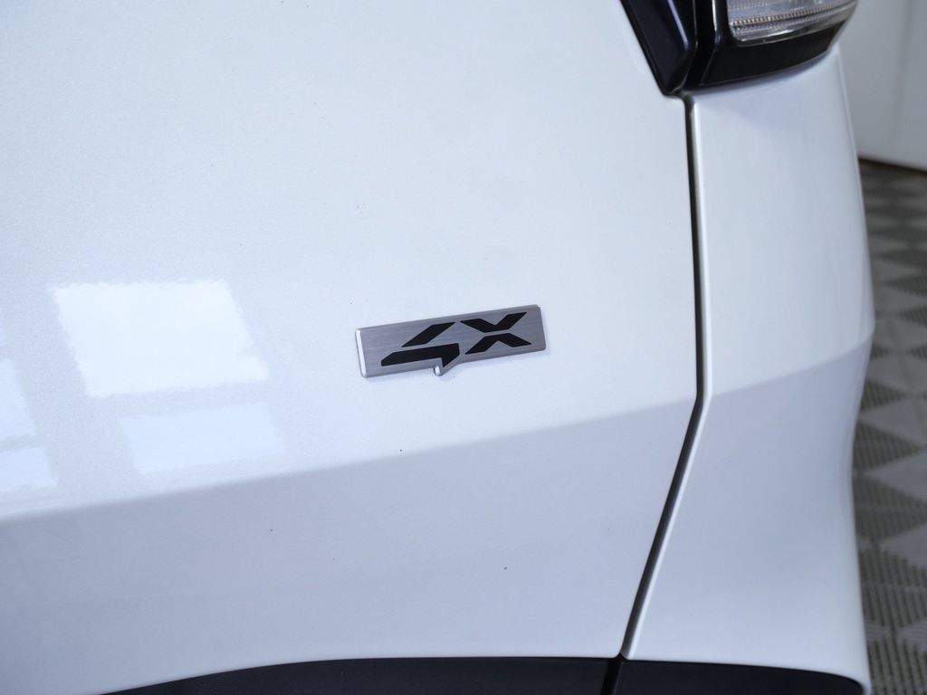 Used 2023 Kia Sportage LX AWD/4WD image 9