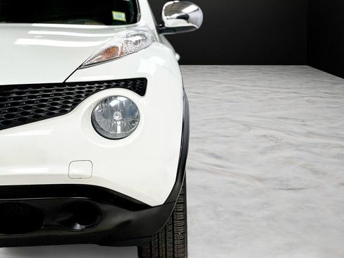 Used 2013 Nissan Juke SV AWD/4WD image 9