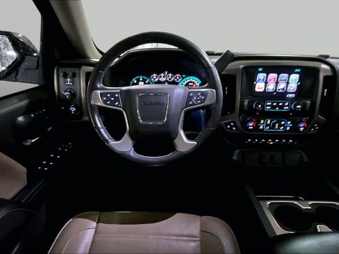 Used 2017 GMC Sierra 1500 Denali w/ Denali Ultimate Package AWD/4WD image 6