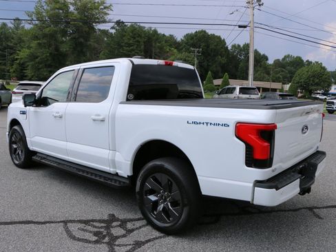 Used 2024 Ford F150 Lightning Flash AWD/4WD image 3