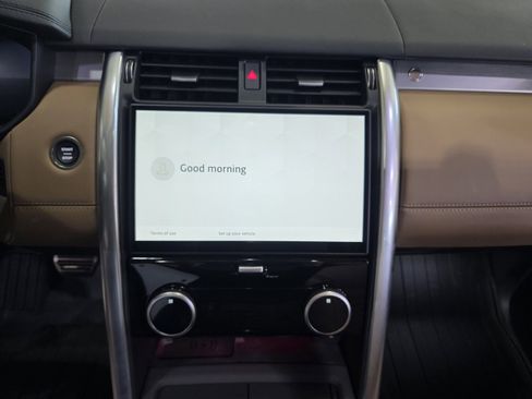 New 2026 Land Rover Discovery Limited Edition image 17