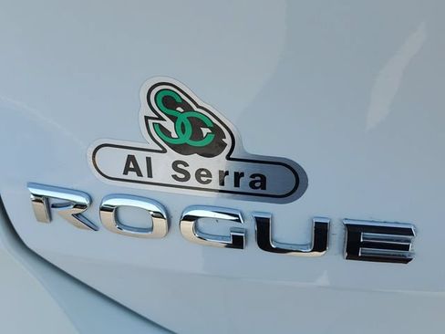 Used 2017 Nissan Rogue SV AWD/4WD image 7