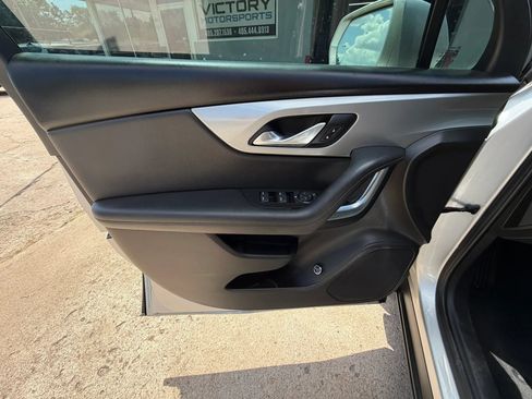 Used 2020 Chevrolet Blazer LT FWD image 14