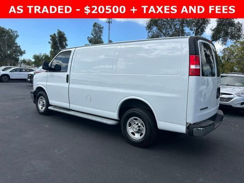 Used 2022 Chevrolet Express 2500 w/ Driver Convenience Package RWD image 4