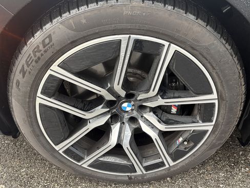 Used 2025 BMW 760i xDrive w/ Executive Package image 12