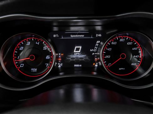 Used 2015 Dodge Charger R/T w/ Plus Group RWD image 27