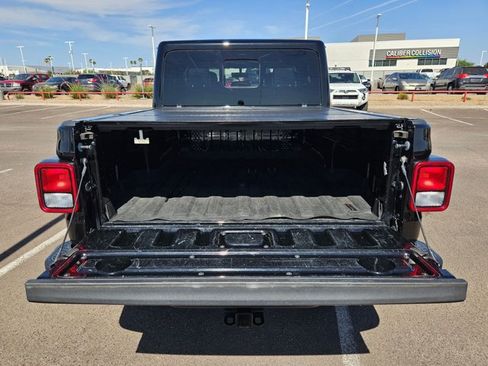 Used 2022 Jeep Gladiator Mojave w/ Cold Weather Group AWD/4WD image 6