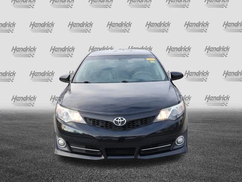 Used 2014 Toyota Camry L image 3