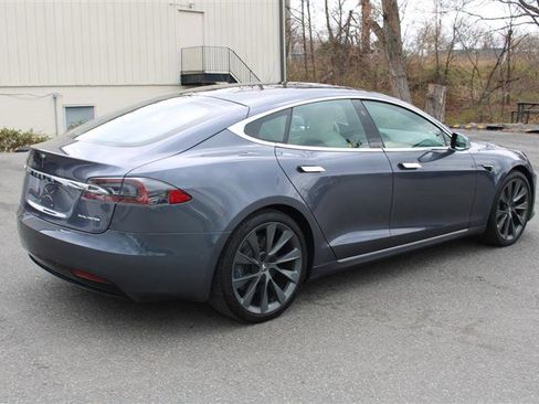 Used 2021 Tesla Model S Long Range Plus image 8